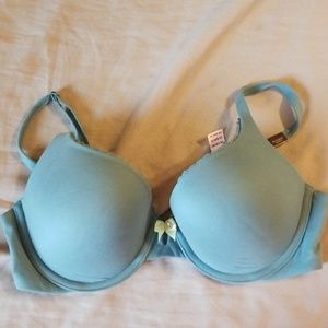 Super soft victoria secret bra size 32d NWT